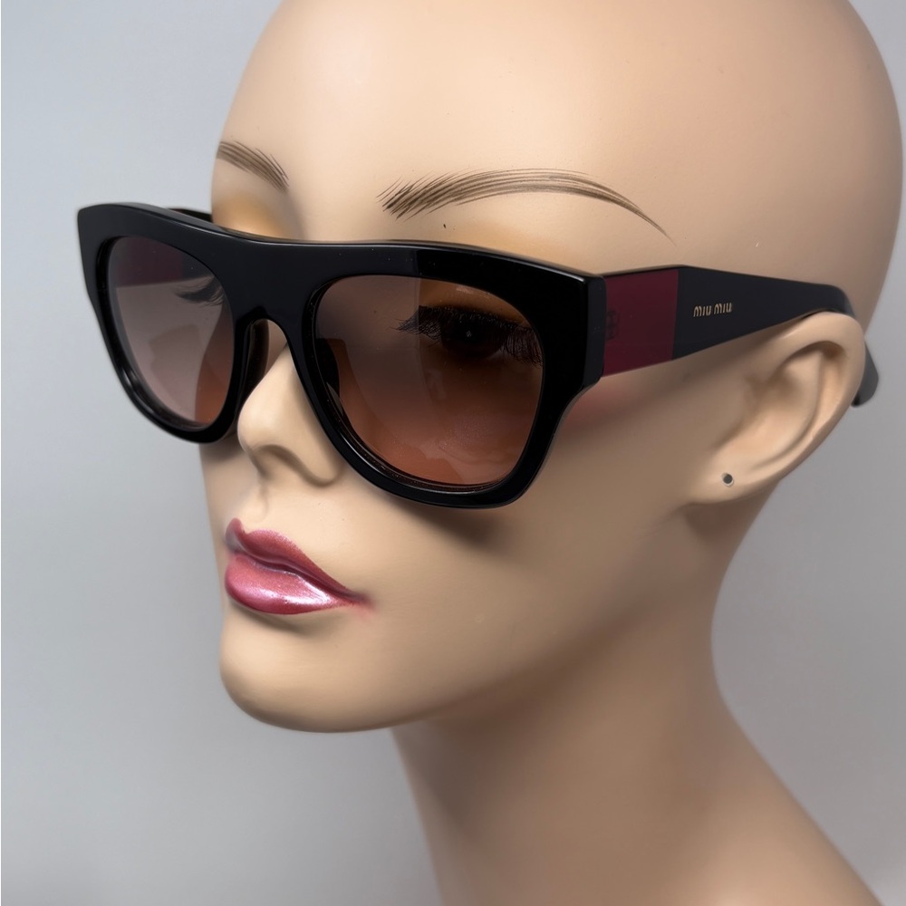 Miu Miu authentic black brown amber burgundy gradient sunglasses nwot w case